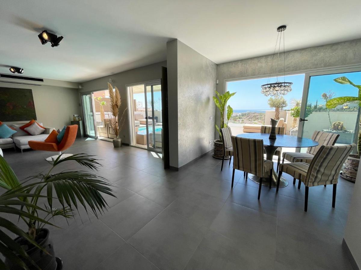 Luxury Villa Morelli With Seaview & Heated Pool Маспаломас Екстериор снимка