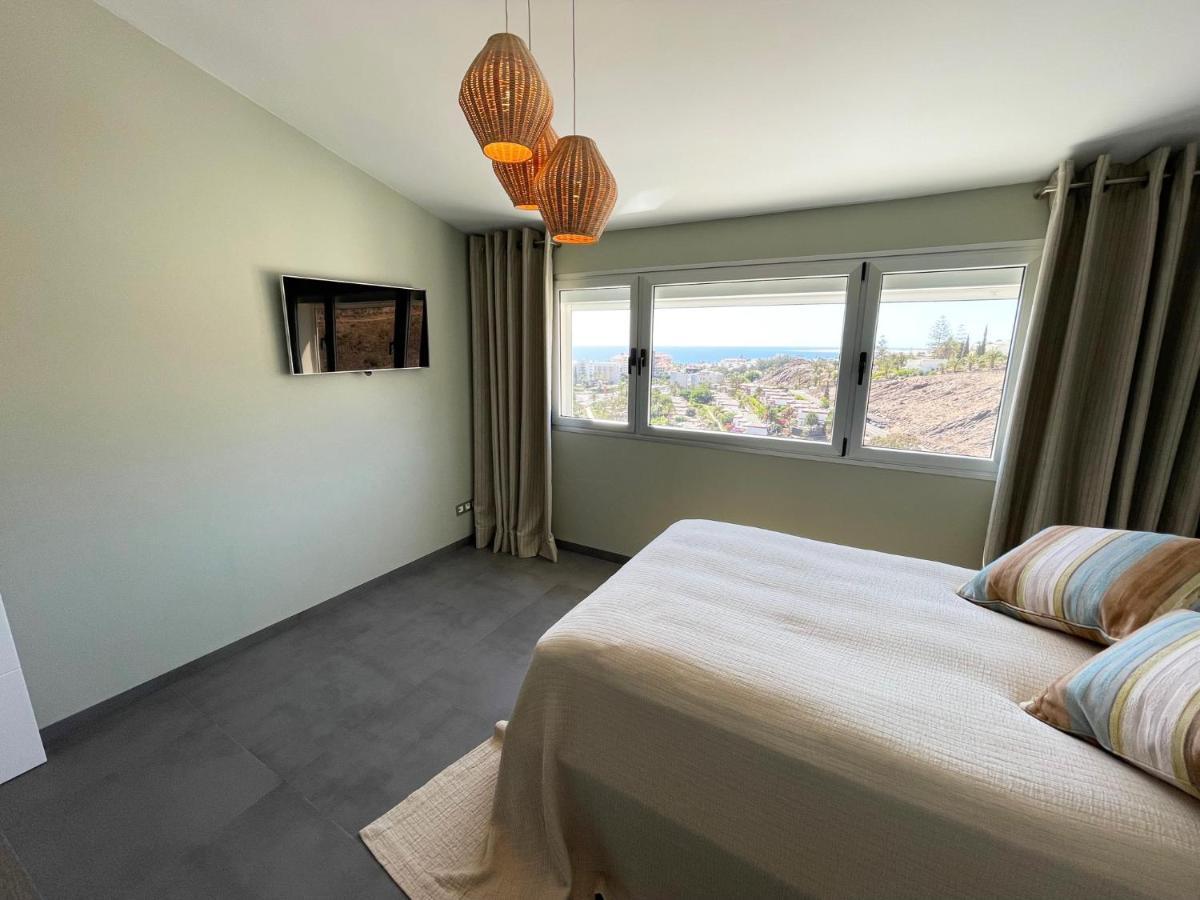 Luxury Villa Morelli With Seaview & Heated Pool Маспаломас Екстериор снимка